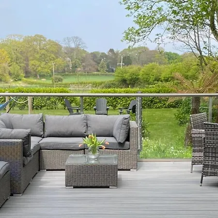 Semesterbostad Luxury Retreat With Hot Tub & Wood Burner - Mylor Falmouth