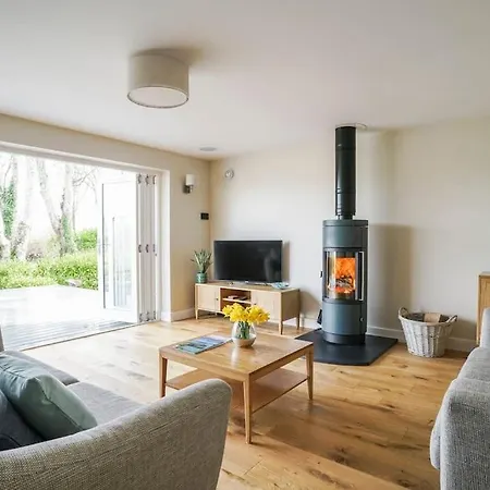 Luxury Retreat With Hot Tub & Wood Burner - Mylor Semesterbostad Falmouth