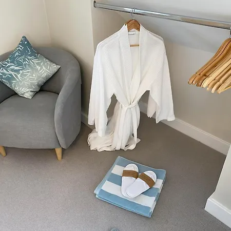 Semesterbostad Luxury Retreat With Hot Tub & Wood Burner - Mylor Falmouth